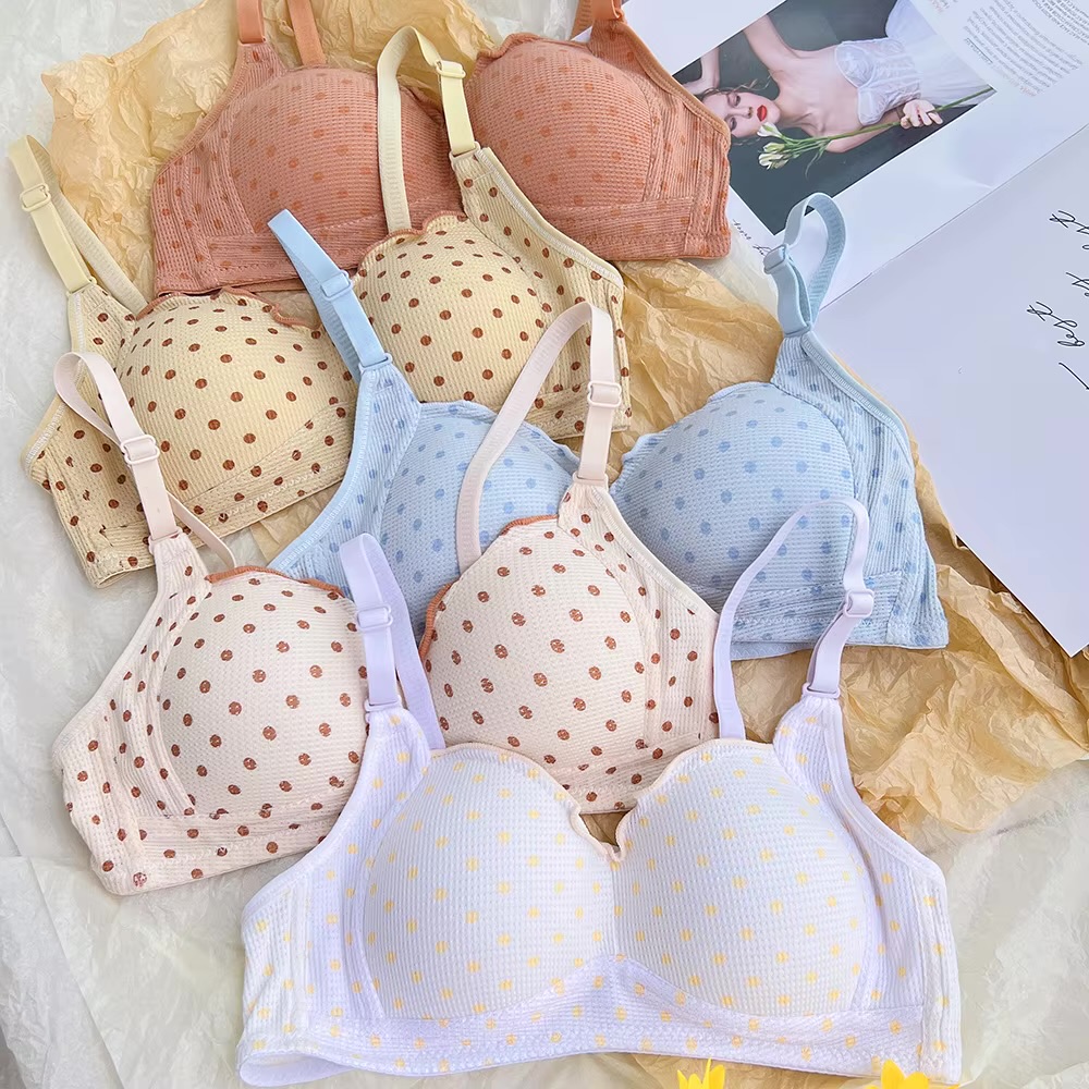 سوتین خال خالی✨